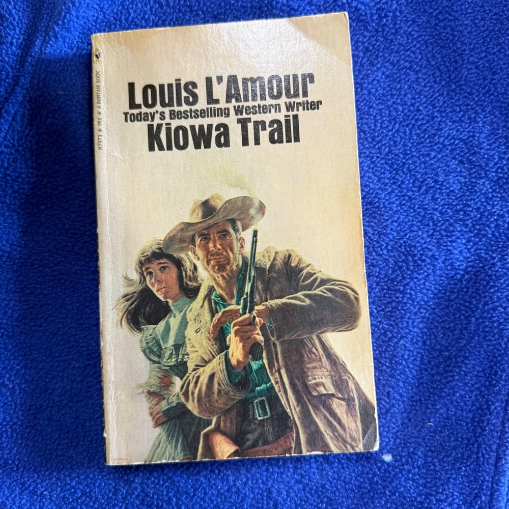 Louis L'Amour Kiowa Trail‎ Western Novel Vintage Paperback Book Collectible